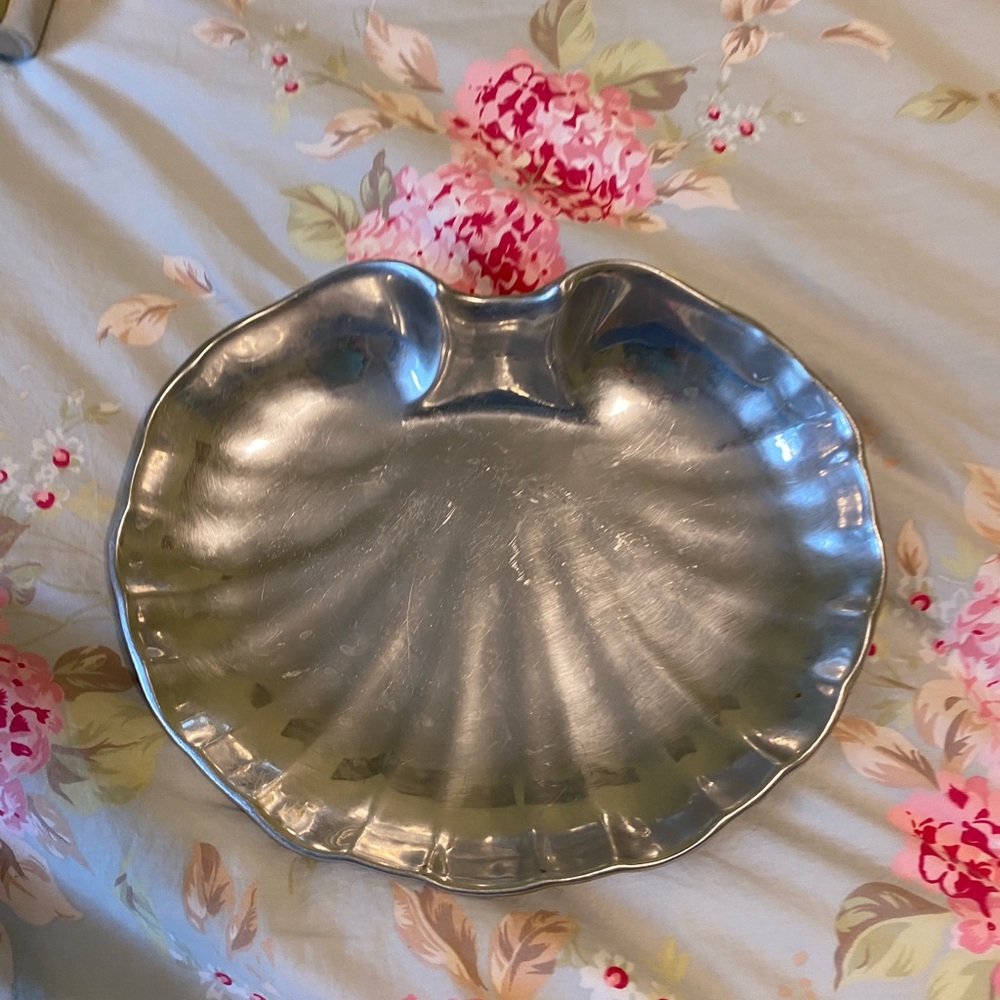 Wilton pewter serving plate shell serving dish tray